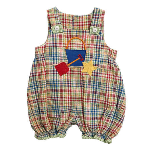 ZU by Petit Ami plaid seersucker bubble with bucket, spade and starfish appliqué, front
